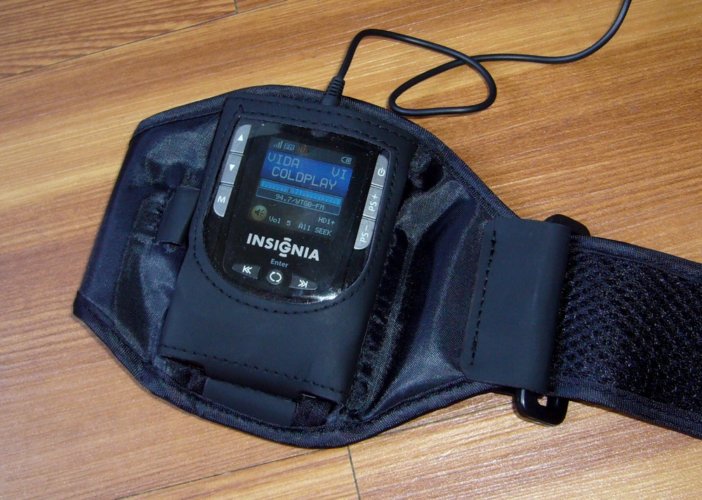 Best Buy Launches First Portable HD Radio (I Gots)